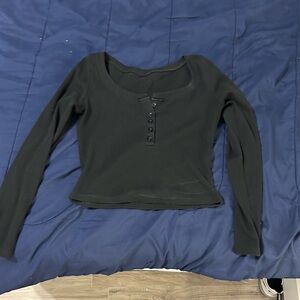 Black cropped long sleeve